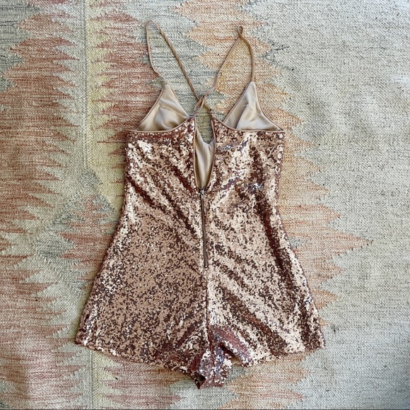 NWT Forever TwentyOne Rose Gold Sequin Jumper, sz Small - Picture 5 of 7